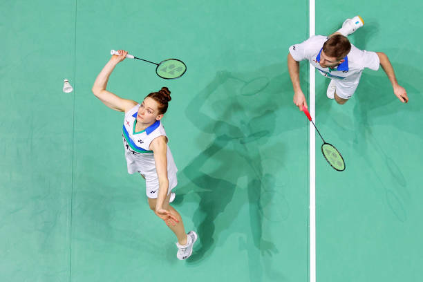 羽毛球鞋选购指南:李宁和尤尼克斯的优缺点分析