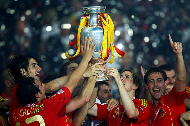 C罗妻子乔治娜·罗德里格斯:从售货员到豪门太太的华丽蜕变