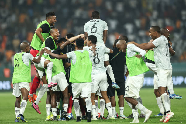 从本泽马到姆巴佩:法国队10号球衣的演变史