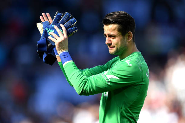 除了巴萨，梅西还效力过哪些俱乐部？