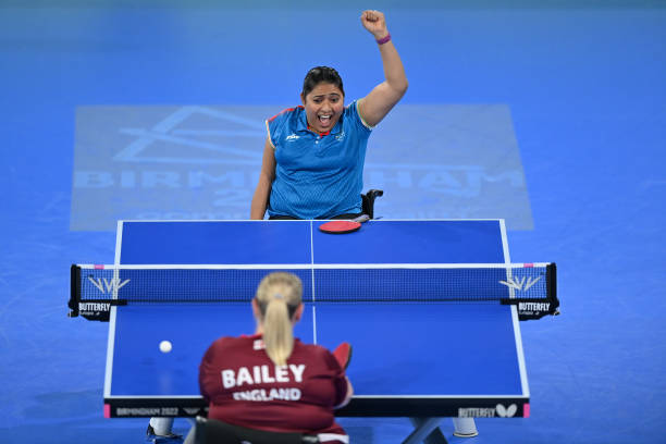 生胶反手如何应对弧圈球？实战技巧大揭秘