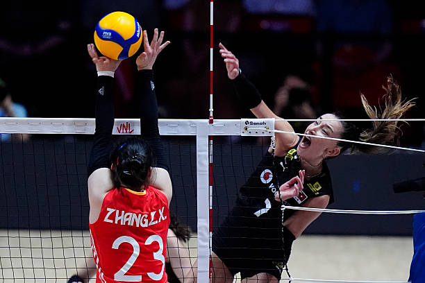 排球垫球训练方法:从基础练习到实战应用