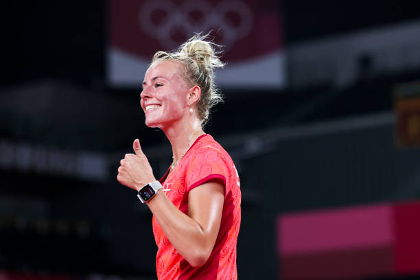 羽毛球场地尺寸全解析：单打、双打及训练场标准