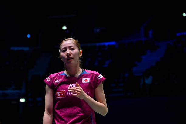 如何掌握单脚杀球？提升羽毛球进攻威力