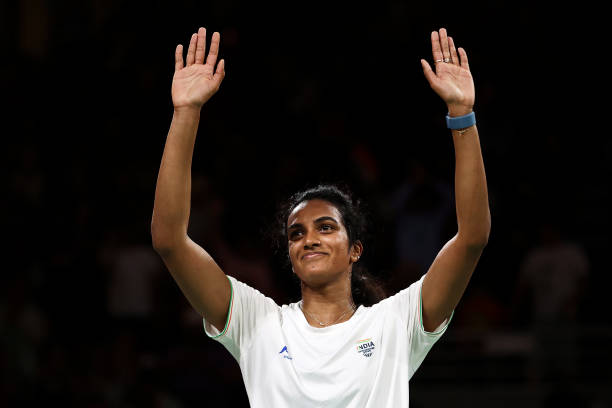 素描羽毛球：如何表现羽毛的轻盈质感