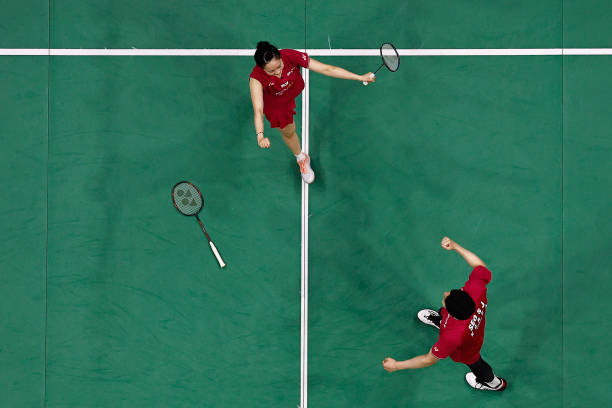 羽毛球扣杀标准动作教学：如何打出又快又刁的杀球