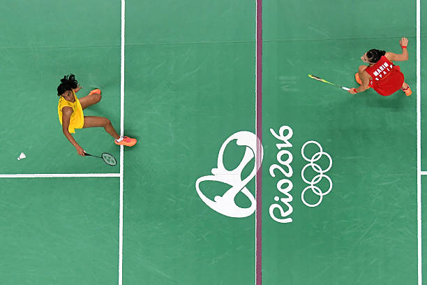 羽毛球拍品牌排行榜：标志与性能双解析