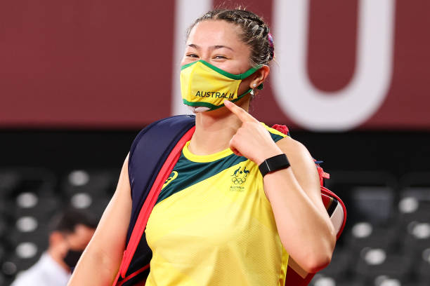 羽毛球违例行为大全：实战视频案例解析