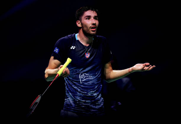 轻松上手！成人羽毛球入门第一课：基本步伐与移动技巧