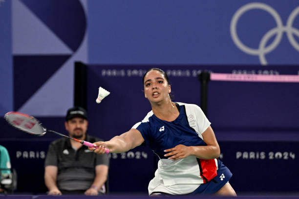 争议与认可并存:球迷对新版反手握拍图解的两极评价