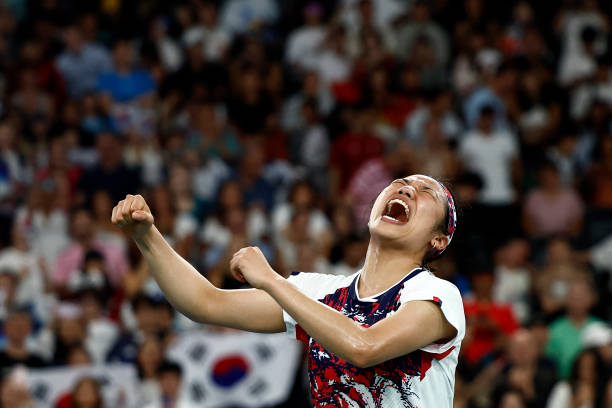 羽毛球基础训练教案：从握拍到步法的全面入门