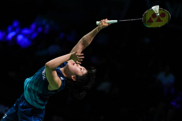 羽毛球比赛中的边线挑战：如何利用规则争取优势？