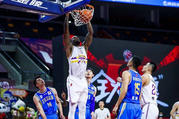 蒂姆·邓肯的身体数据：为何他能在NBA屹立19年不倒