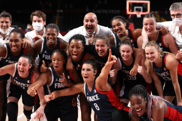 从传统控卫到全能后卫:NBA助攻王风格的演变