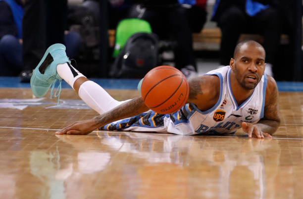 NBA总决赛直播：凯尔特人vs掘金，总冠军花落谁家？