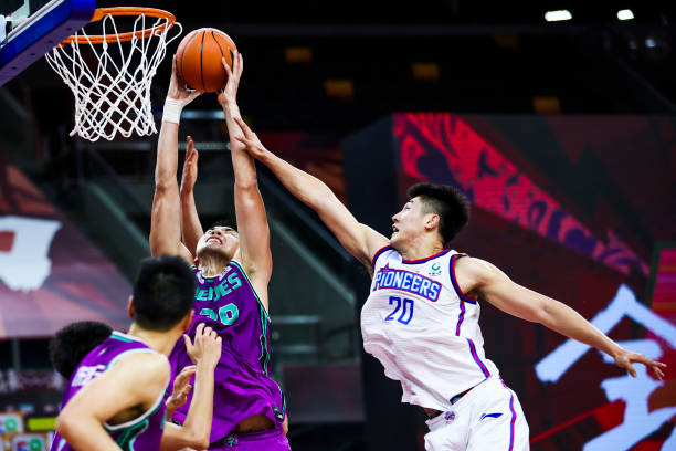 詹姆斯生涯助攻数据：全能前锋的传球艺术