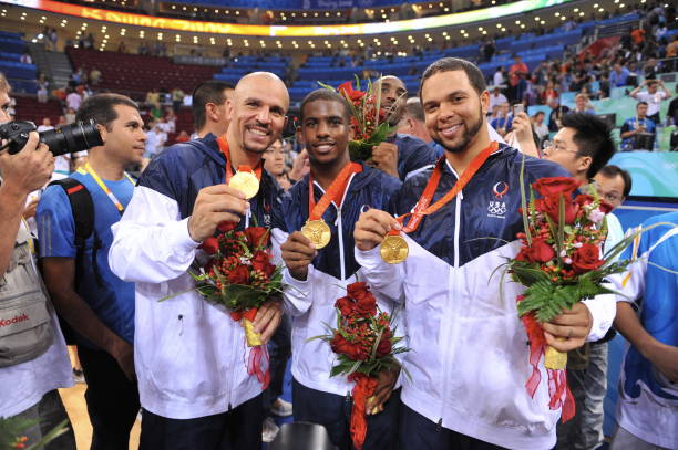 现役球员中,谁最有可能复刻罚球线扣篮的经典?