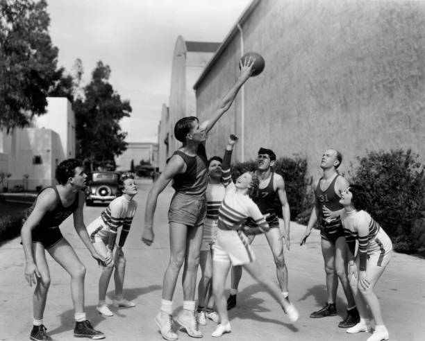 今日赛果：快船三分雨浇灭热火，伦纳德乔治合砍60分