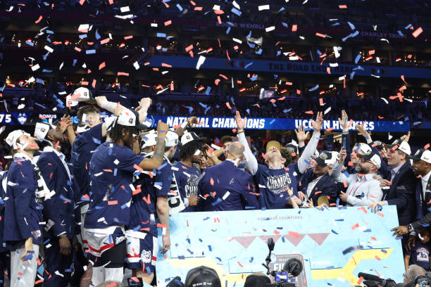 篮球场尺寸标准大全:从三分线到罚球区