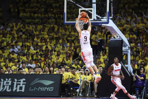 篮球与篮球：为什么人们常常混淆这两种运动？