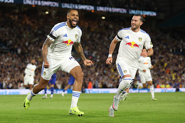 C罗封神时刻！回顾葡萄牙欧洲杯夺冠制胜进球