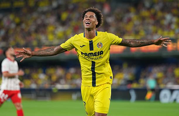 快发任意球新规详解：裁判与球员需注意的关键变化