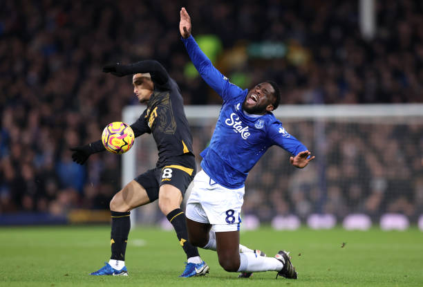 维京战吼响彻欧洲：盘点冰岛足球国家队的历史最佳战绩