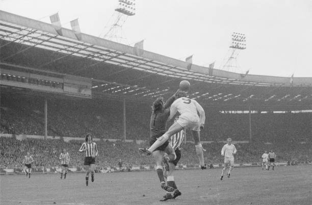 从零开始建足球场：预算规划与成本控制全攻略