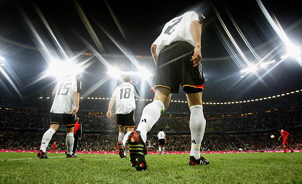 上帝之手or世纪进球？马拉多纳两大名场面谁更值得回味？