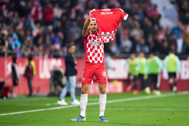 球迷投票:你心中的GOAT是马拉多纳还是罗纳尔多?