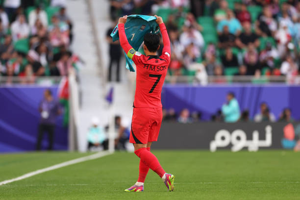 欧冠赛程全览：从小组赛到决赛的完整时间线