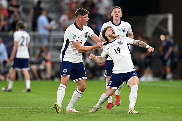 盖德穆勒的技术特点:他的射门和跑位有何独特之处?