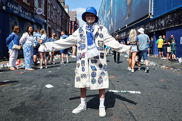 比赛足球价格影响因素：材质、品牌与赛事认证