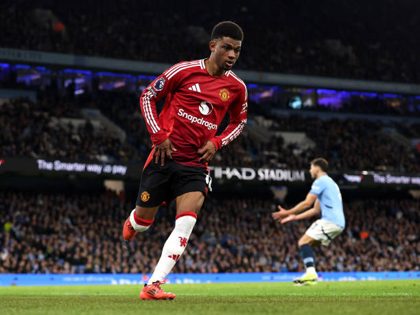 特点： 强调战术的团队属性和精密性，提升内容的深度和逼格。