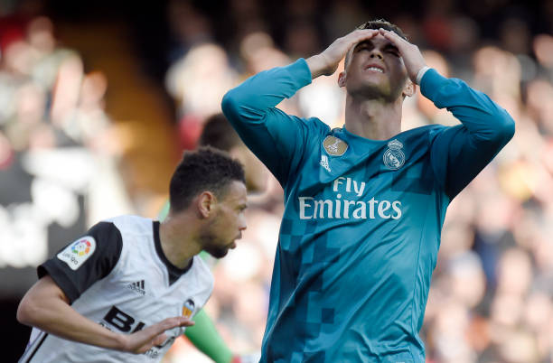 足球场上的数学奇迹：点球大战0-0的概率有多低？