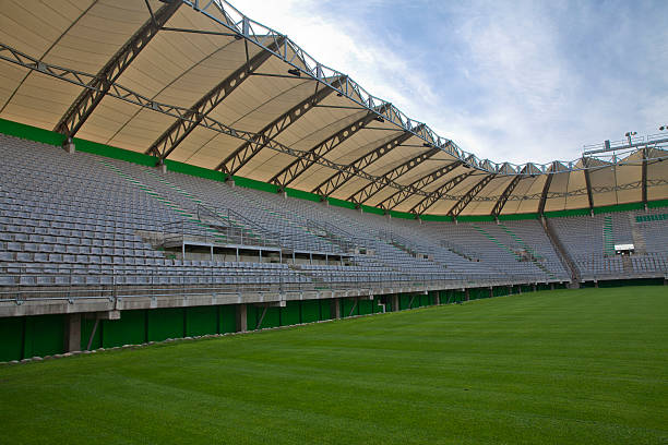 欧冠淘汰赛阶段：多久进行一轮比赛？