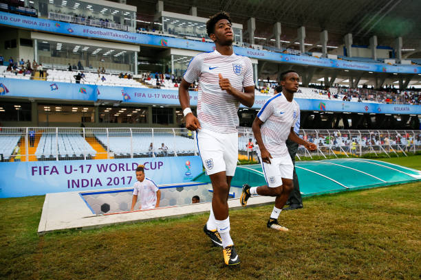 中超夜战来袭：今晚直播场次与看点解析