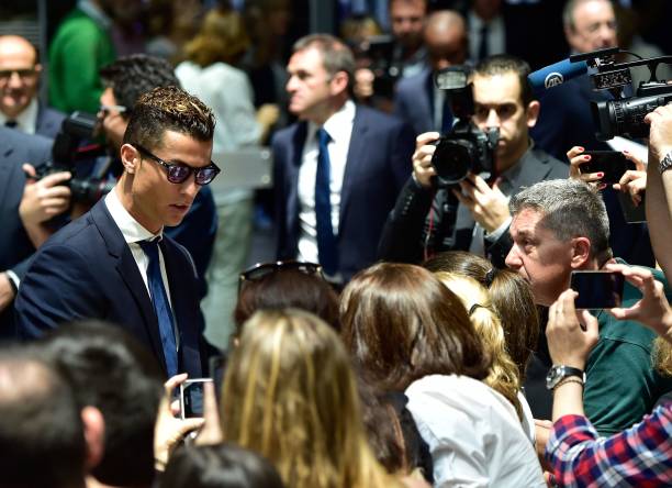 范巴斯滕的0度角神作——足球艺术与技术的完美结合