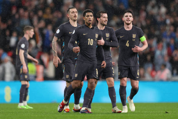 罚球点位置与场地要求：国际标准点球大战设置规范