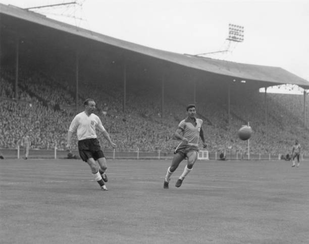 从轰炸机到进球机器：德甲单赛季进球纪录的传承