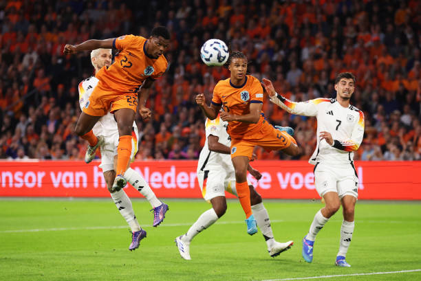 死亡之组再起波澜，巴黎国米上演出线关键战