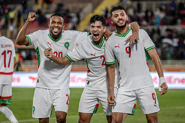 从物理角度分析C罗头球破门的高度与力量