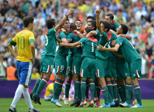 C罗VS梅西：谁更接近2024年冠军荣耀？