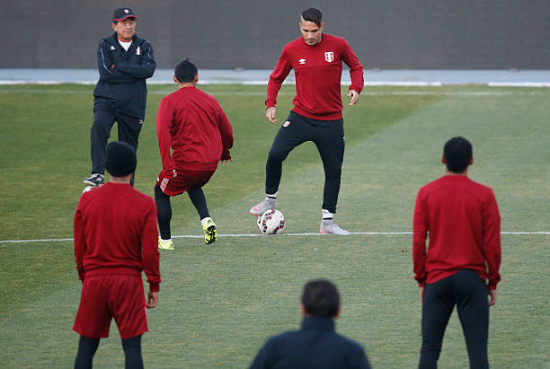 德甲第XX轮前瞻:拜仁vs多特,谁能笑傲国家德比?