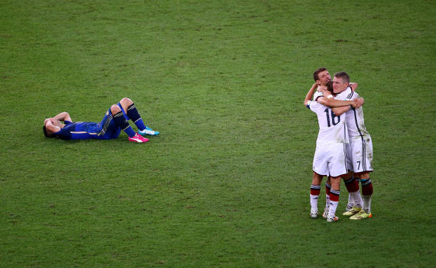 法国足球周末看点:从法甲到业余联赛,精彩不容错过