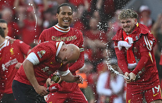 梅西圆梦！阿根廷点球大战力克法国，勇夺世界杯冠军