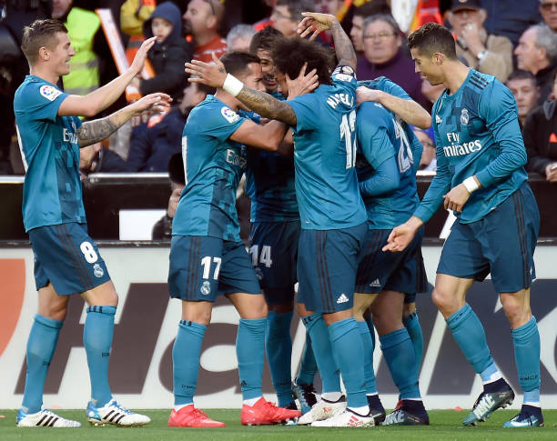 深度解析:塞维利亚胸前广告的历史变迁与商业价值