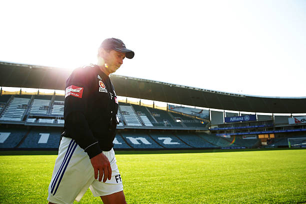 致敬传奇！马拉多纳61岁生日视频引发全球球迷共鸣