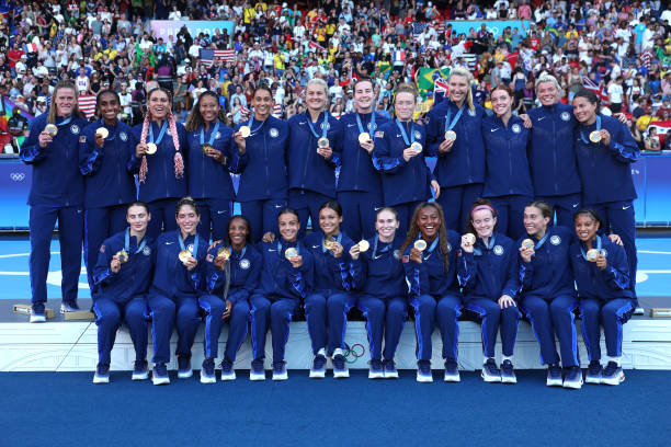 奥运会举办年份与闰年之间的关系是什么？