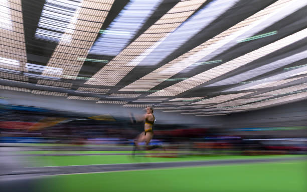 从科斯塔迪诺娃到拉斯茨科：女子跳高世界纪录的传承